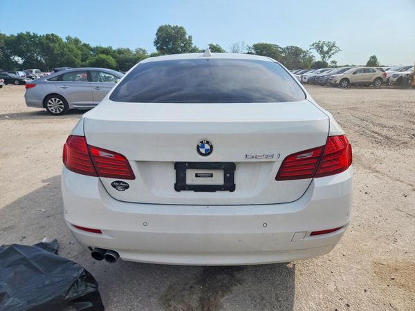 2016 BMW 528