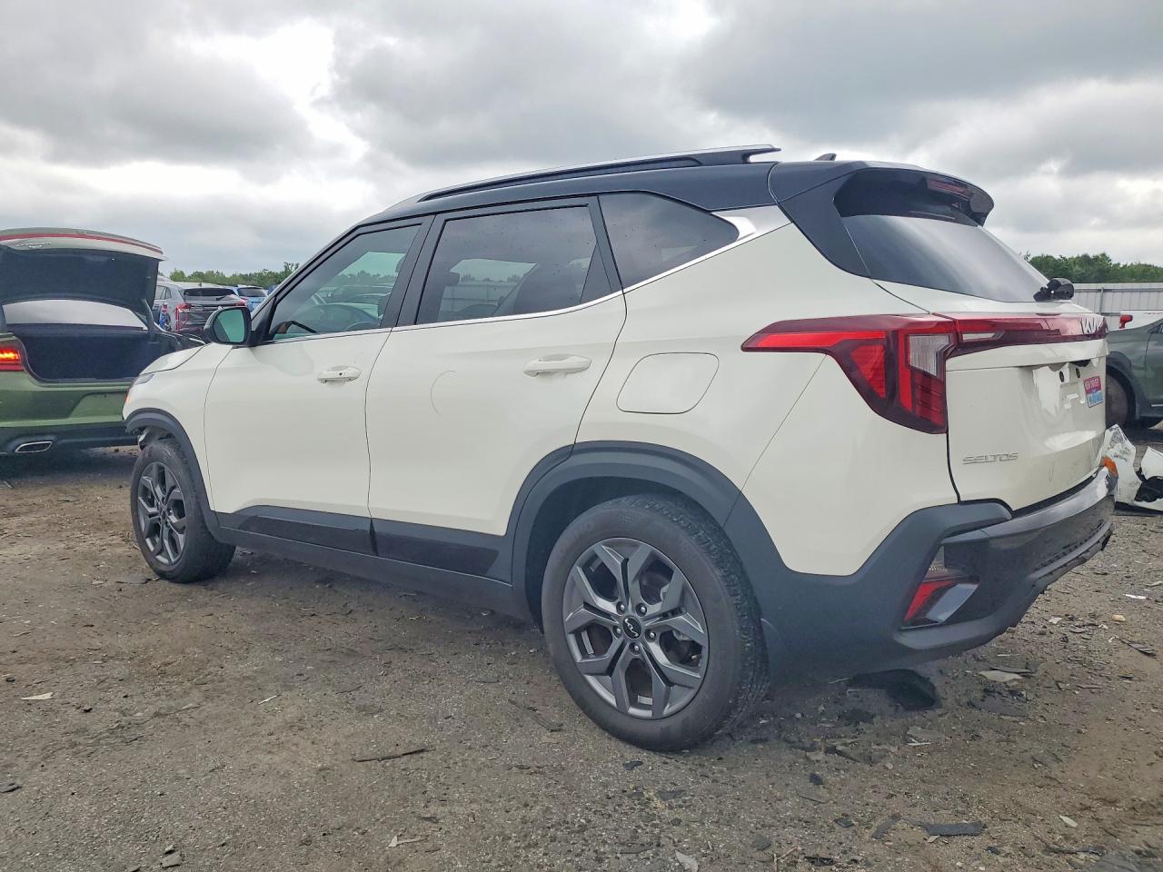 2024 KIA SELTOS S, X-Line