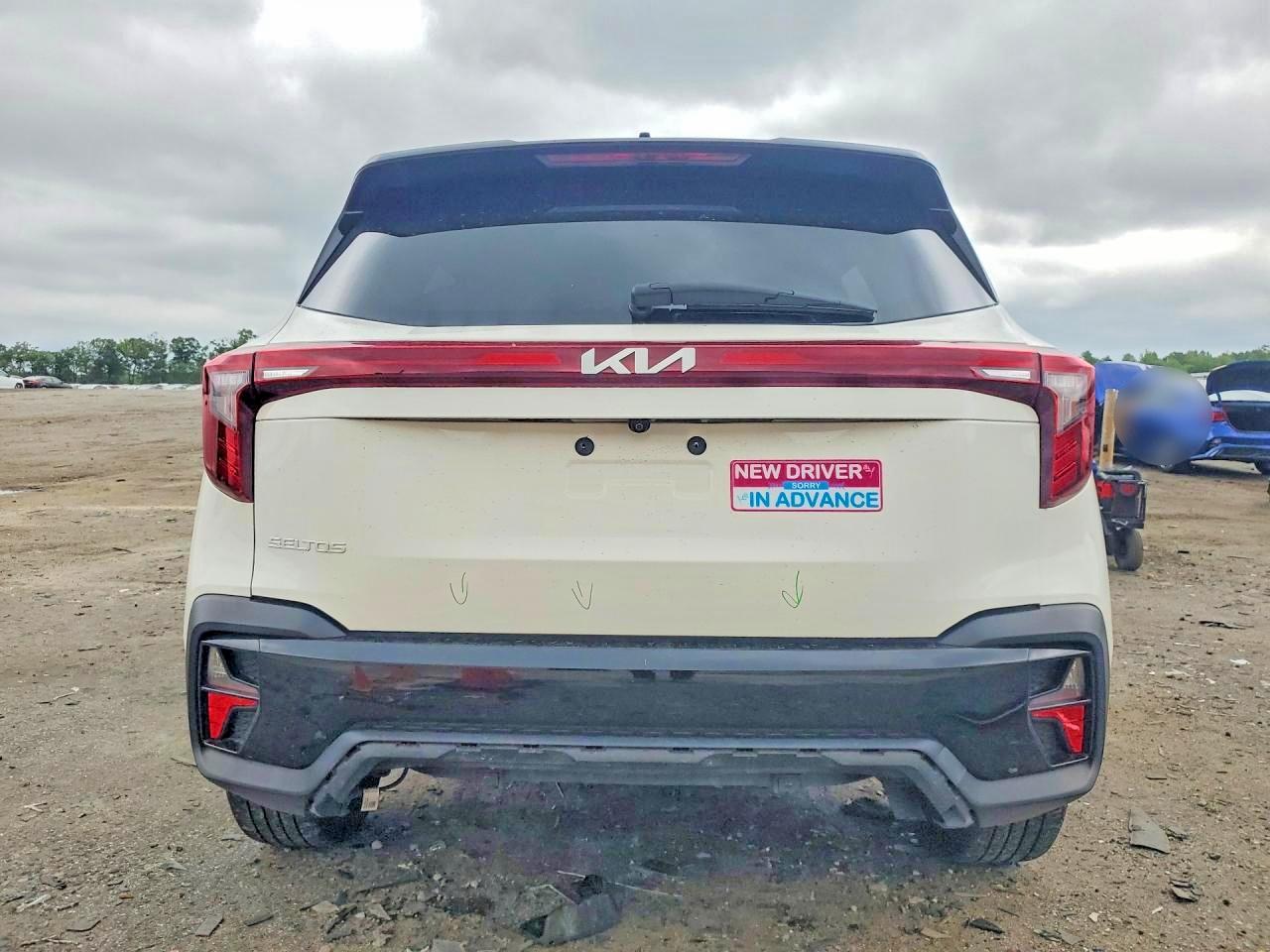 2024 KIA SELTOS S, X-Line