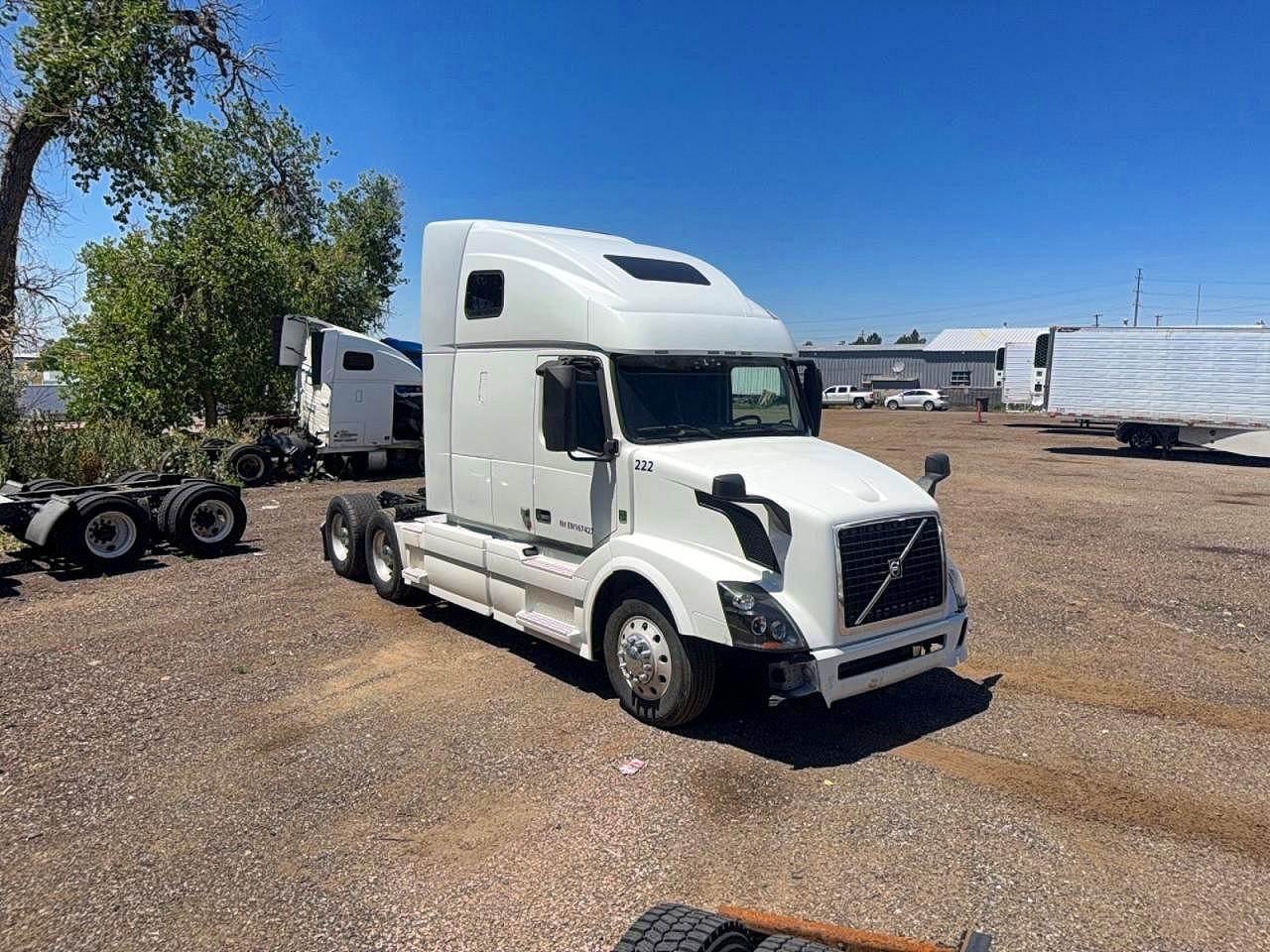 2014 VOLVO VN