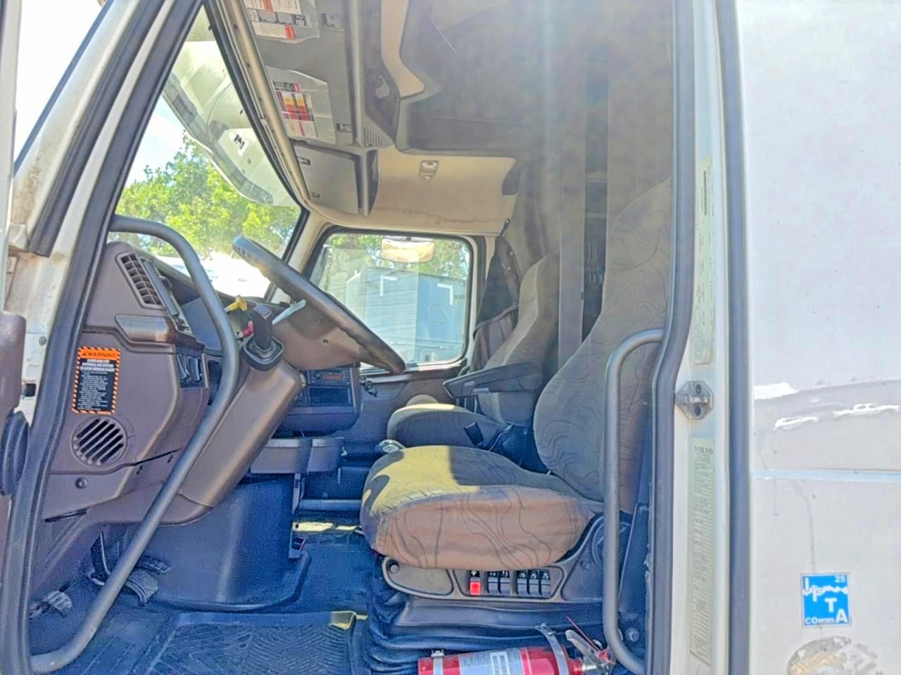 2014 VOLVO VN