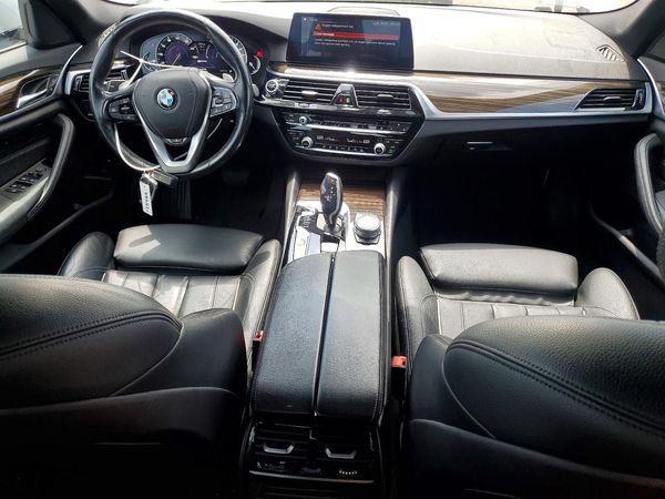 2019 BMW 530XE xDrive