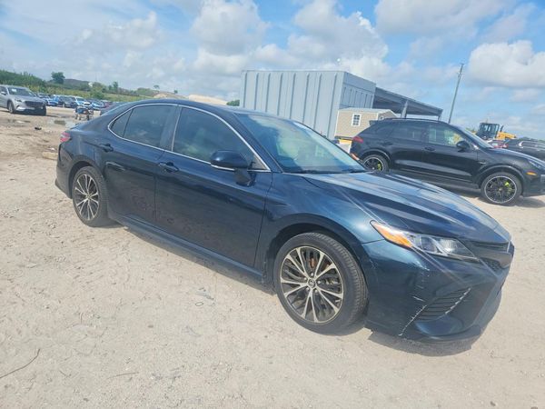 2019 TOYOTA CAMRY L/LE/SE/XLE — Passenger 3/4