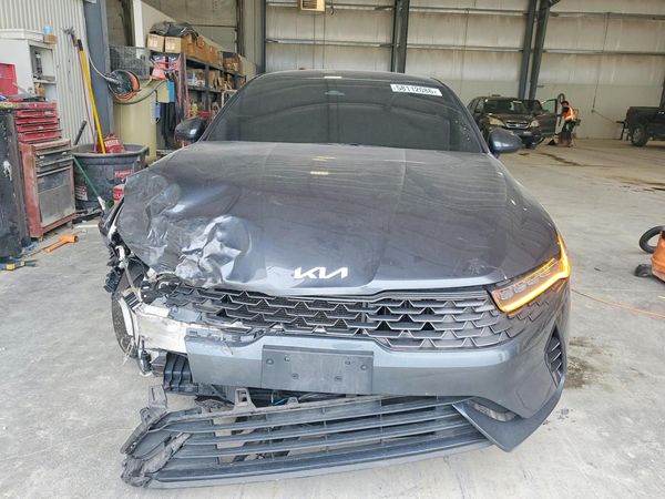 2022 KIA K5