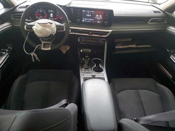 2022 KIA K5