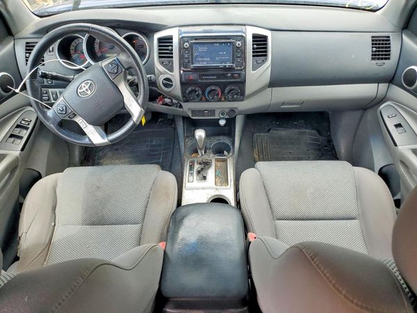 2015 TOYOTA TACOMA Delux Grade