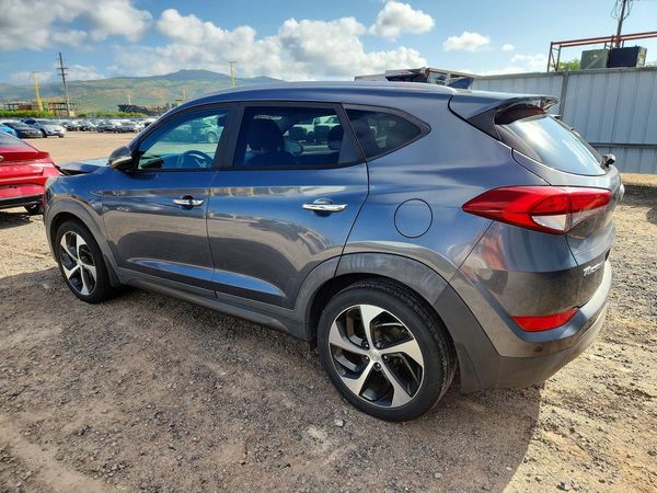 2016 HYUNDAI TUCSON