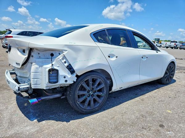 2020 MAZDA 3