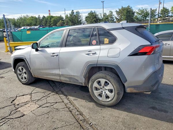 2022 TOYOTA RAV4 LE