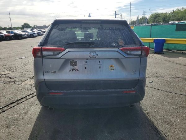 2022 TOYOTA RAV4 LE