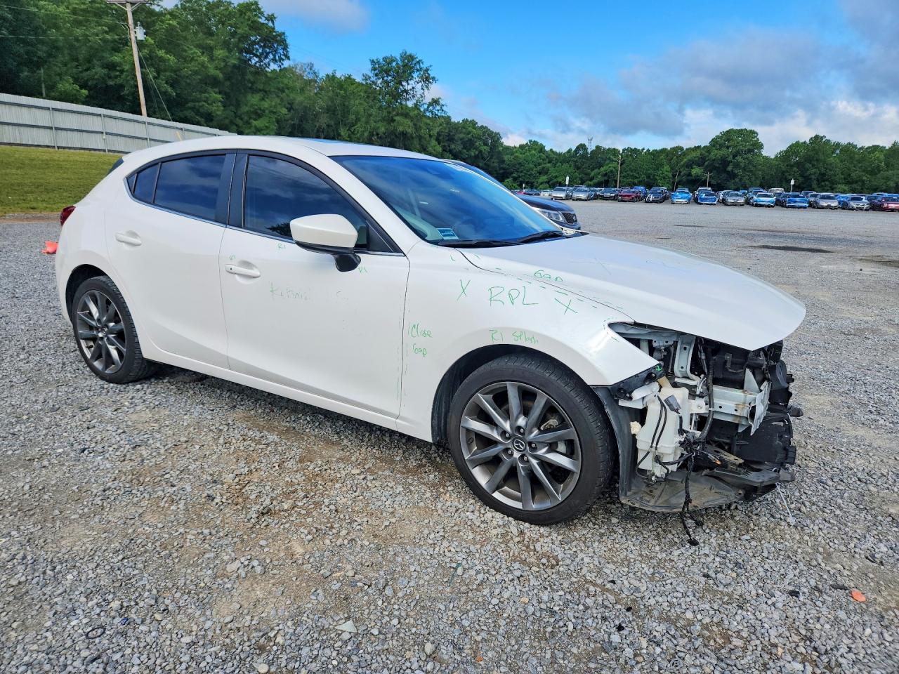 2018 MAZDA 3 Grand Touring