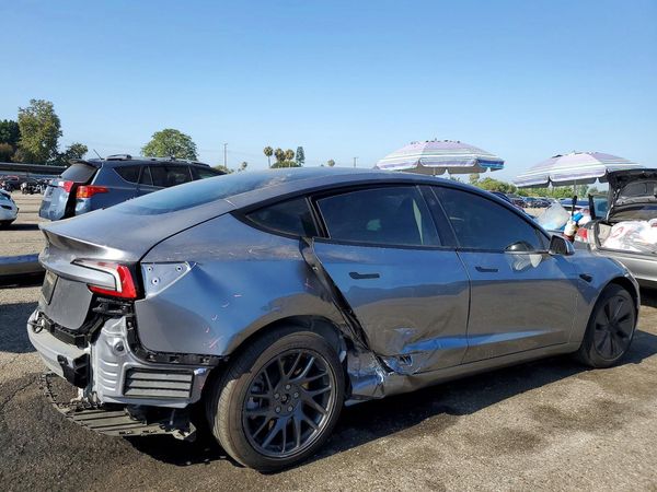 2025 TESLA MODEL 3