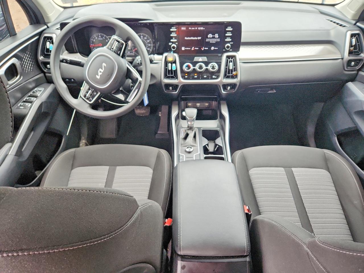 2023 KIA SORENTO LX