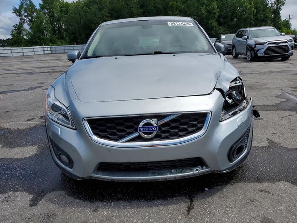 2013 VOLVO C30
