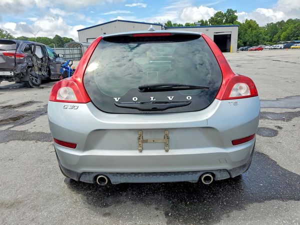 2013 VOLVO C30