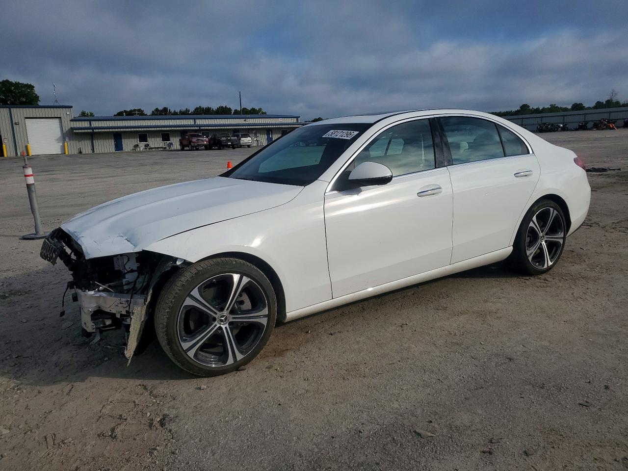 2024 MERCEDES-BENZ C C300