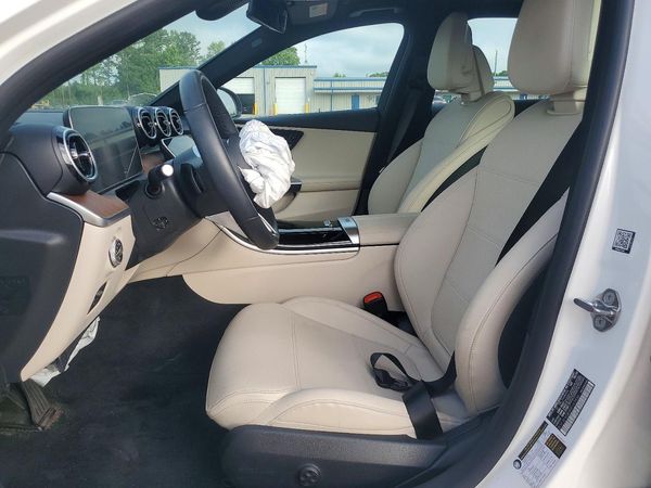 2024 MERCEDES-BENZ C C300