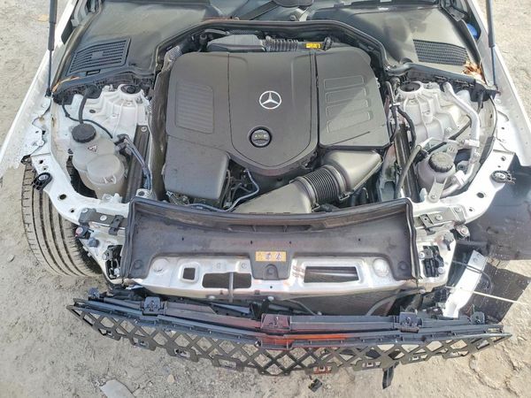 2024 MERCEDES-BENZ C C300
