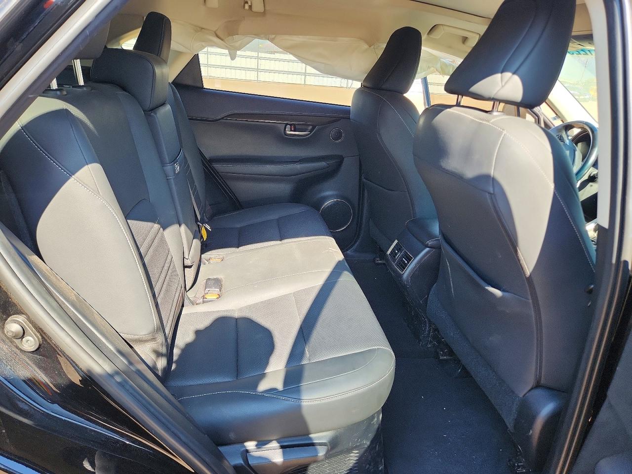2015 LEXUS NX 200t Luxury