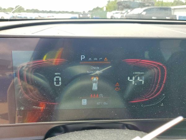 2024 KIA SPORTAGE X-LINE