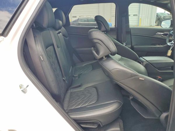 2024 KIA SPORTAGE X-LINE