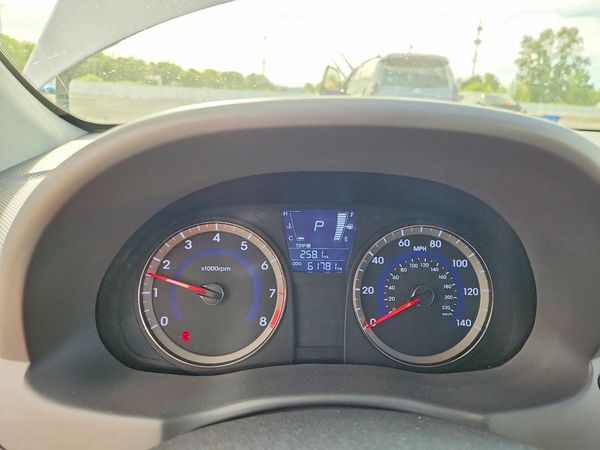 2014 HYUNDAI ACCENT