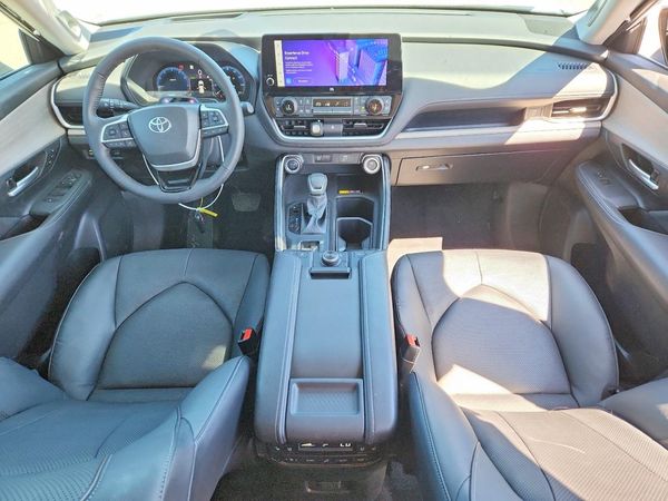 2025 TOYOTA GRAND HIGHLANDER