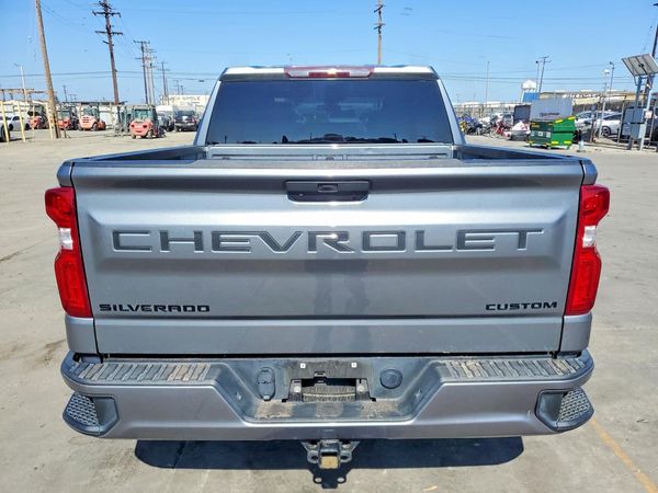 2022 CHEVROLET SILVERADO Custom