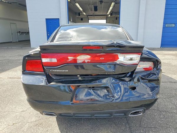 2013 DODGE CHARGER SE