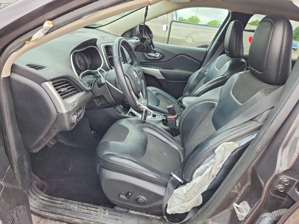 2018 JEEP CHEROKEE Latitude Plus — DENT