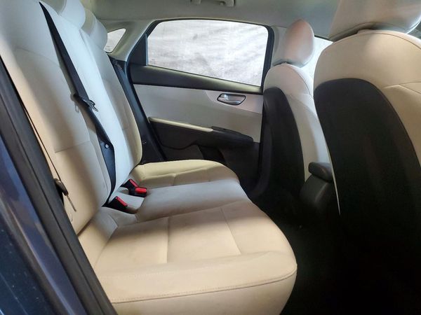 2022 KIA FORTE FE, LXS