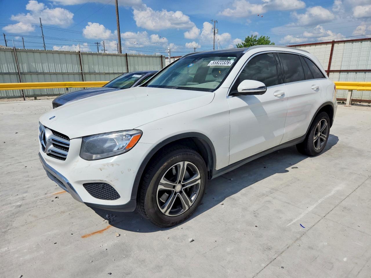 2016 MERCEDES-BENZ GLC GLC300