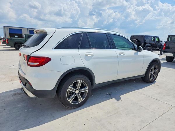 2016 MERCEDES-BENZ GLC GLC300