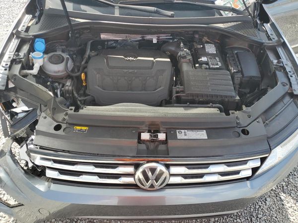 2020 VOLKSWAGEN TIGUAN SE, SEL