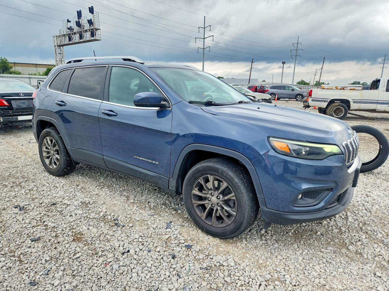 2019 JEEP CHEROKEE LATITUDE PLUS 4X4