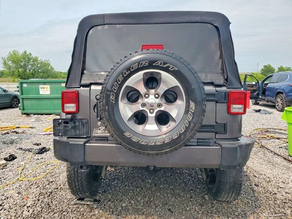 2017 JEEP WRANGLER UNLIMITED SAHARA 4X4