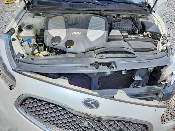 2015 KIA CADENZA