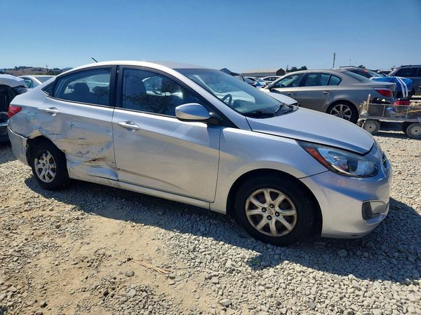 2013 HYUNDAI ACCENT GLS, GS