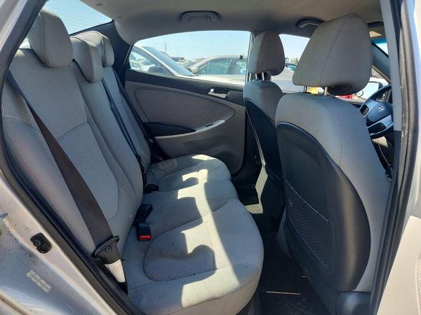 2013 HYUNDAI ACCENT GLS, GS