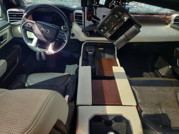 2023 TOYOTA TUNDRA