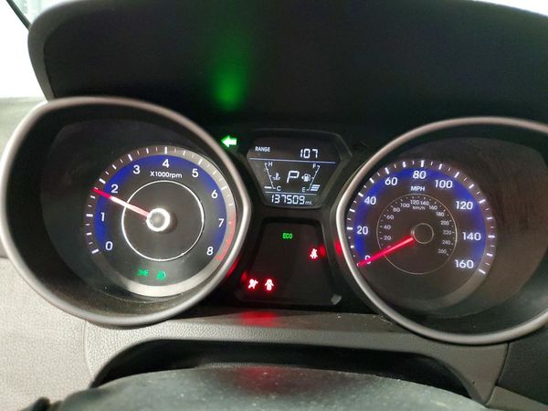 2015 HYUNDAI ELANTRA