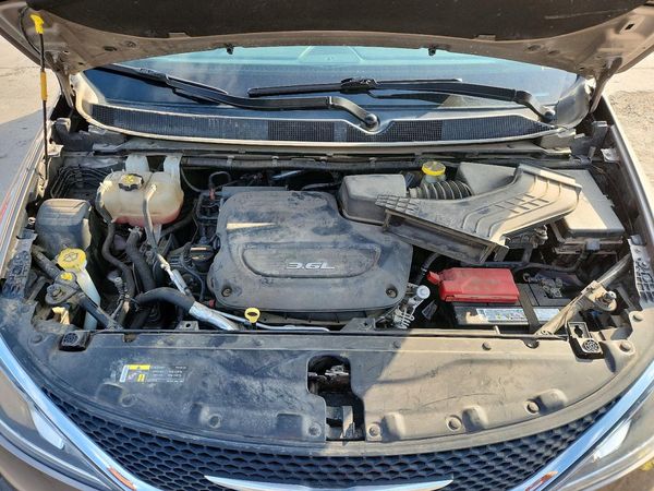 2017 CHRYSLER PACIFICA Touring L