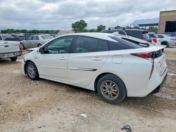 2016 TOYOTA PRIUS