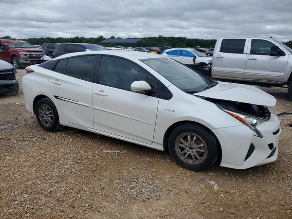 2016 TOYOTA PRIUS