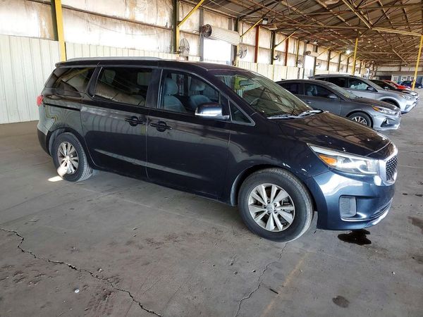 2015 KIA SEDONA