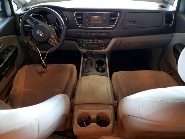 2015 KIA SEDONA