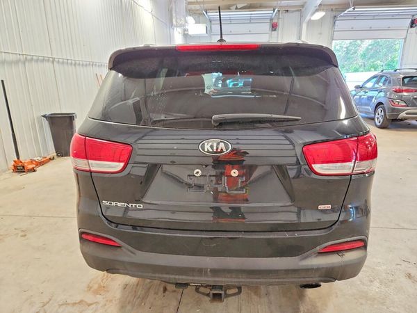 2017 KIA SORENTO L, LX