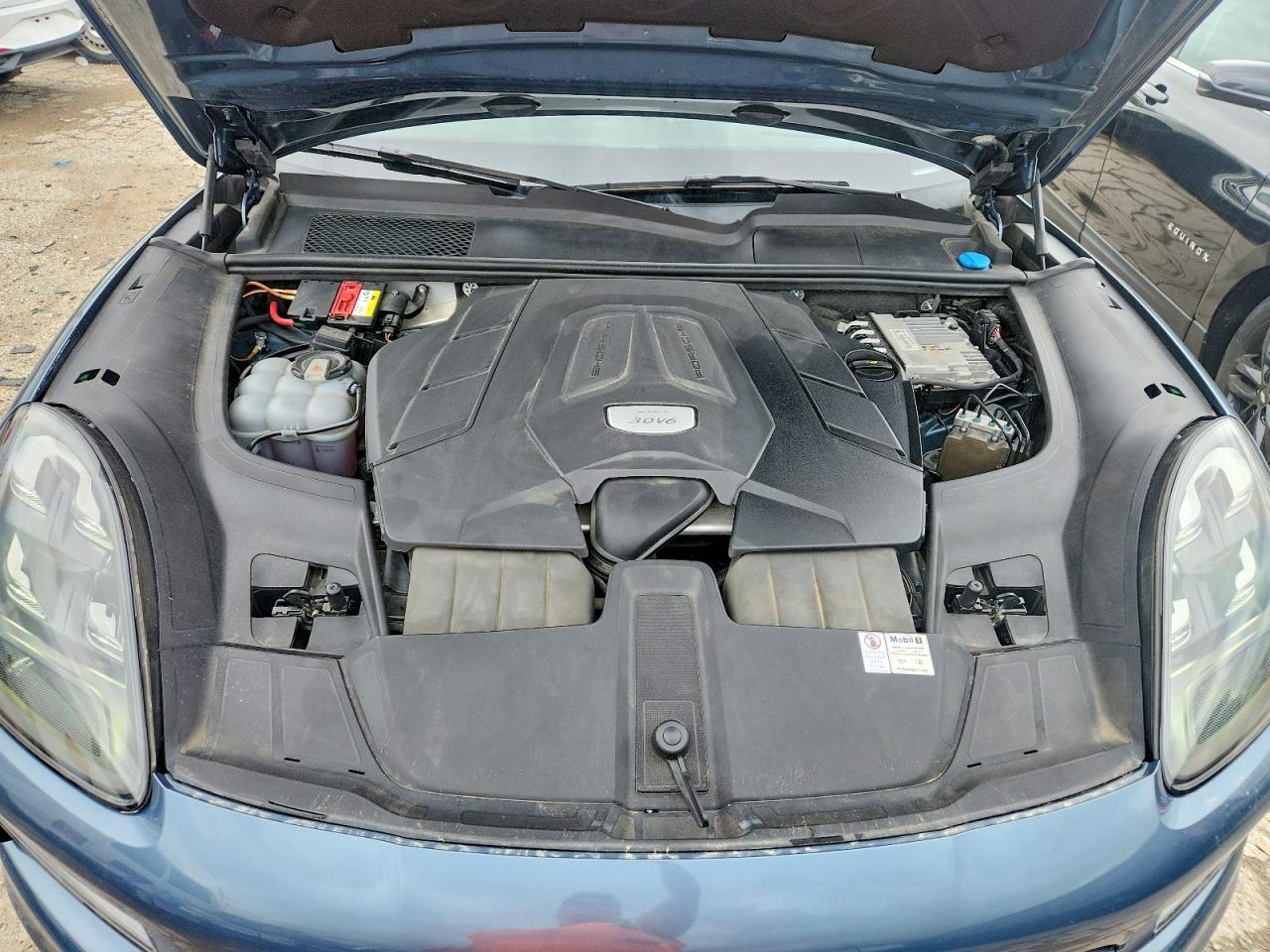 2019 PORSCHE CAYENNE