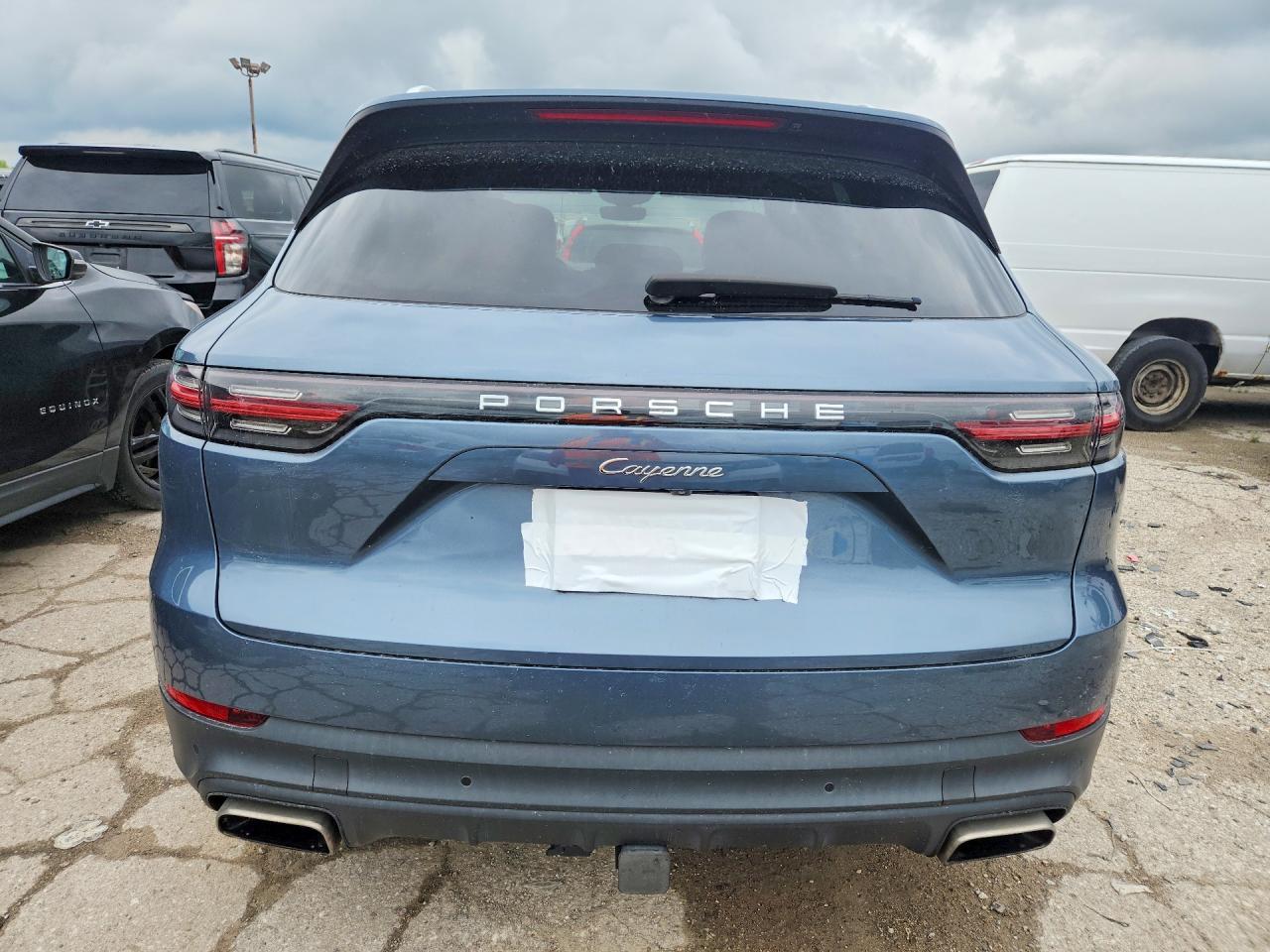 2019 PORSCHE CAYENNE