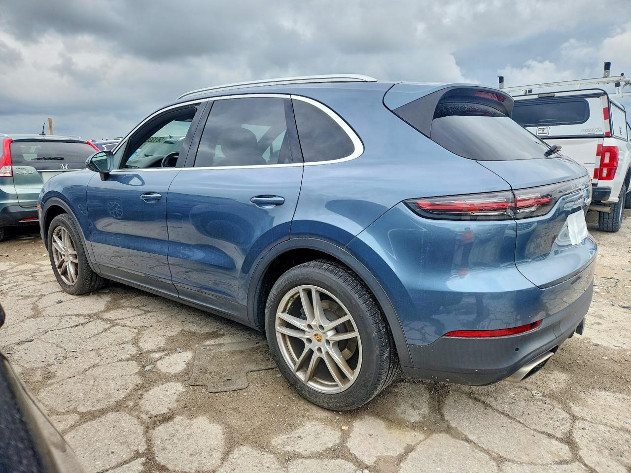 2019 PORSCHE CAYENNE